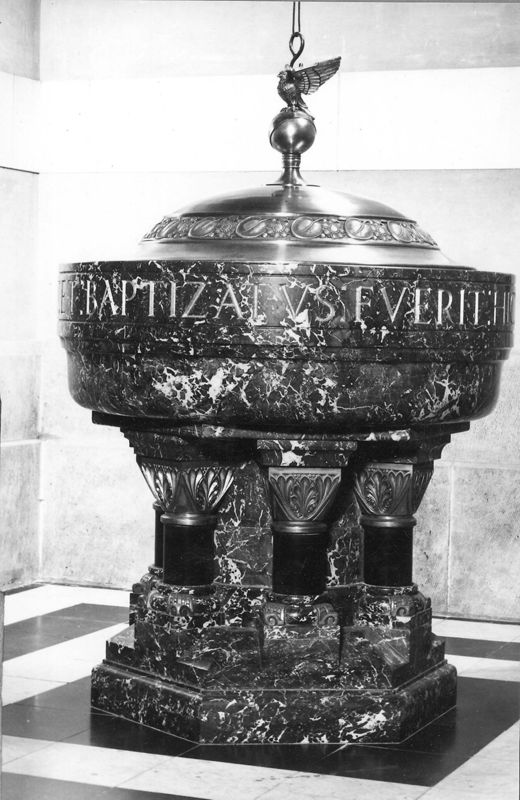 fonts baptismaux / Eglise Saints-Pierre et Paul[Châtelet]