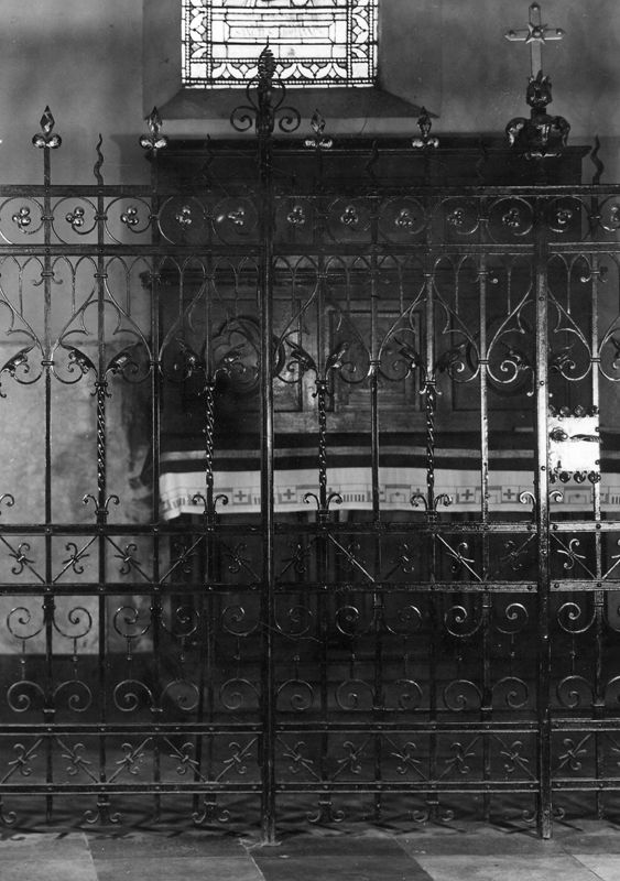grille[élément d'architecture] / Eglise Saint-Jean-Baptiste[Welkenraedt]