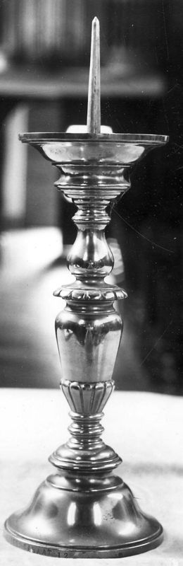 chandelier d'église / Kerk Sint-Margriet[Neigem]