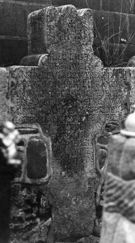 Croix funéraire d'Anna Reul