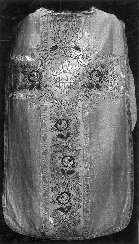 chasuble / Eglise Visitation de Notre-Dame[Dolhain]