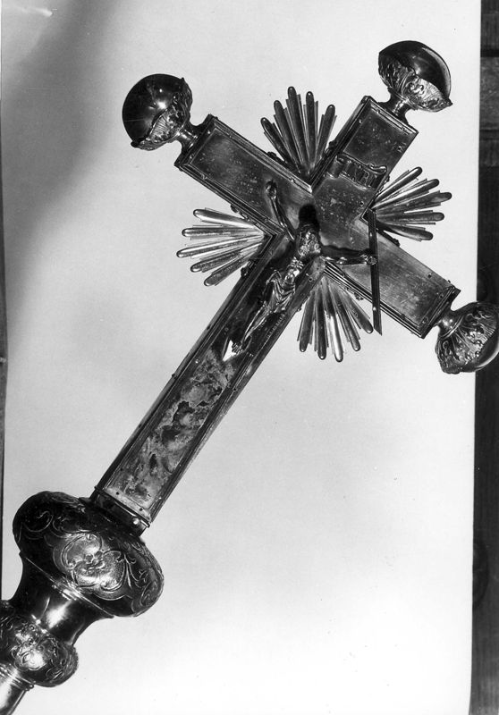 croix de procession / Eglise Saint-Georges[Henri-Chapelle]