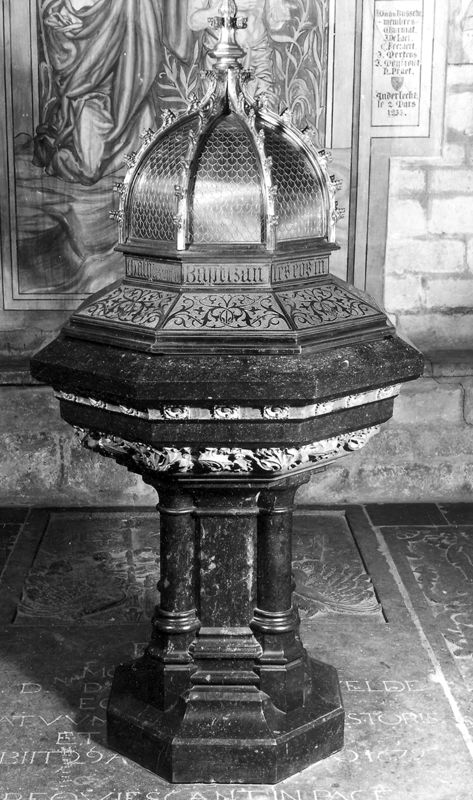 fonts baptismaux / Kerk Sint-Pieter en Guido[Anderlecht]