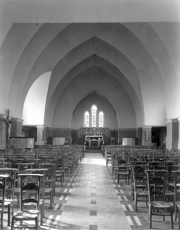 église paroissiale / Kerk H. Kruisverheffing[Letterhoutem]