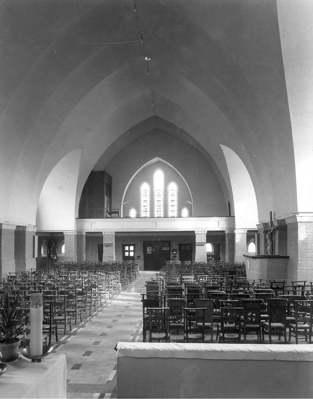 église paroissiale / Kerk H. Kruisverheffing[Letterhoutem]