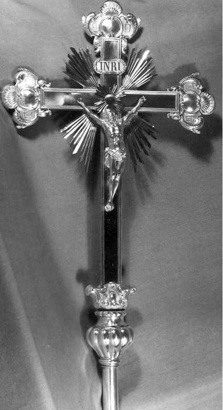 croix de procession / Kerk Sint-Amandus[Nederhasselt]