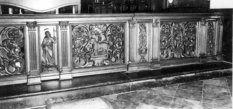 banc de communion / Kerk Sint-Amandus[Leeuwergem]
