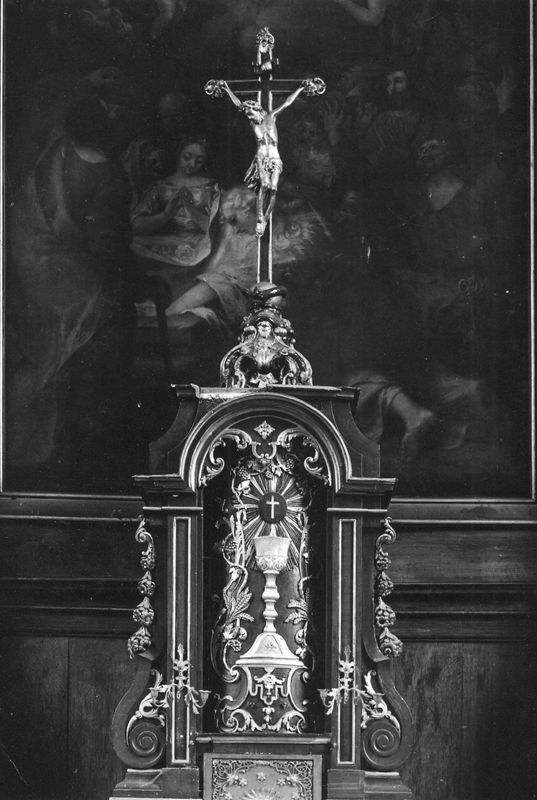 autel majeur / Eglise Sainte-Geneviève[Florée]