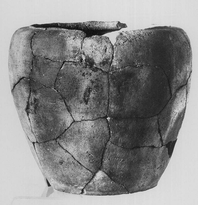 kurkurn[vase] / Musée communal d'Archéologie, d'Art et d'Histoire