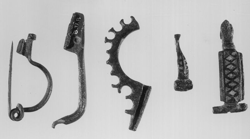 fibule / Musée communal d'Archéologie, d'Art et d'Histoire
