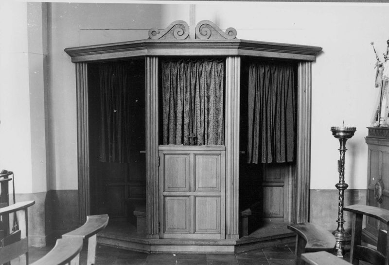 confessionnal / Kerk Sint-Rumoldus[Zondereigen(Baarle-Hertog)]