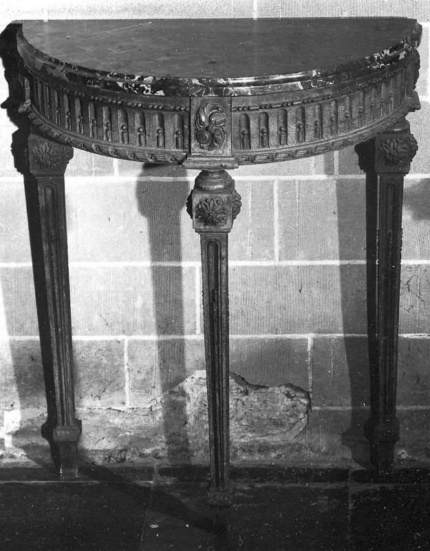 crédence d'église / Kerk Sint-Jan-Baptist en Evangelist[Mechelen]