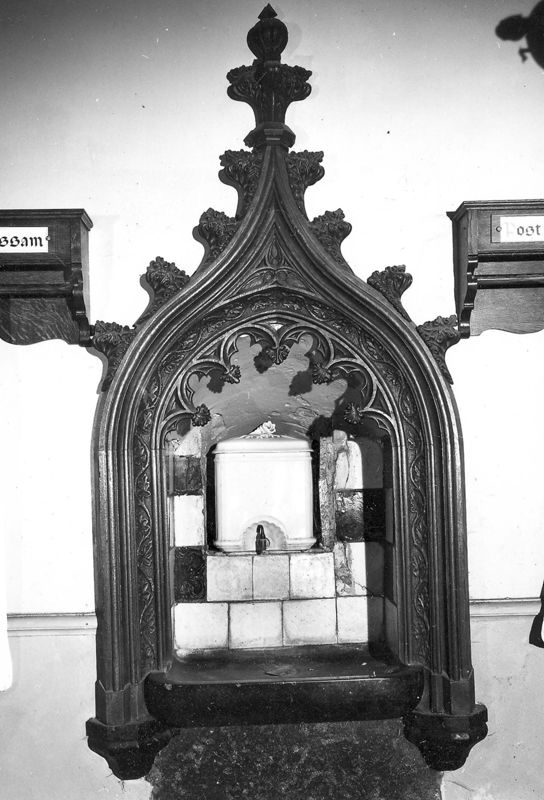lavabo[liturgique] / Kerk Sint-Jan-Baptist en Evangelist[Mechelen]