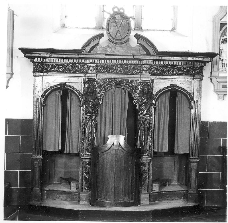 confessionnal / Kerk Sint-Lambertus[Eindhout]