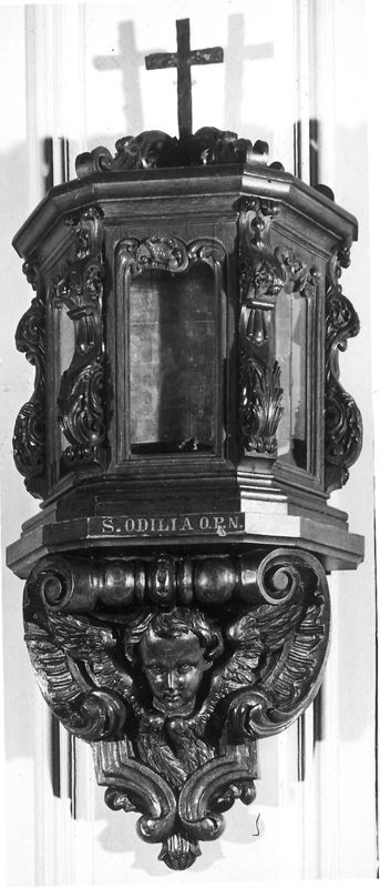 Reliekkast met een botfragment van de heilige Odilia van Keulen