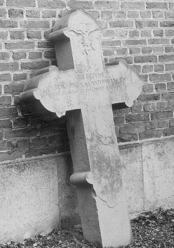 Croix funéraire de Jean-Nicolas-Antoine Lhoest
