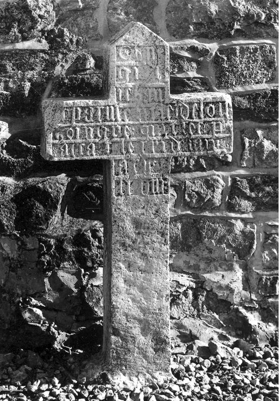 Croix funéraire de Jehan la Parubentier de Loutoing