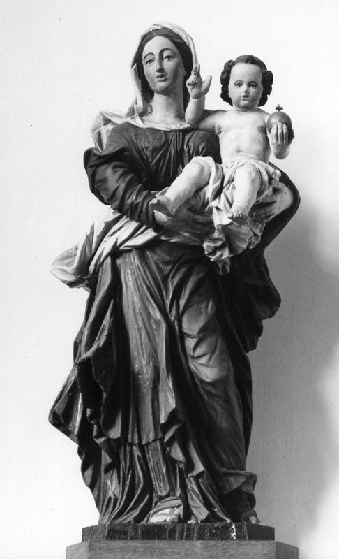 Vierge à l'Enfant avec globe