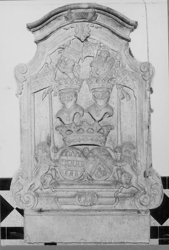 armoiries / Eglise Saint-Martin[Tavier]