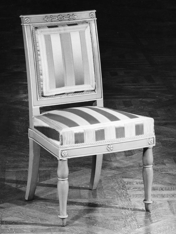 chaise / Musées Royaux d'Art et d'Histoire