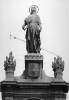 M067192