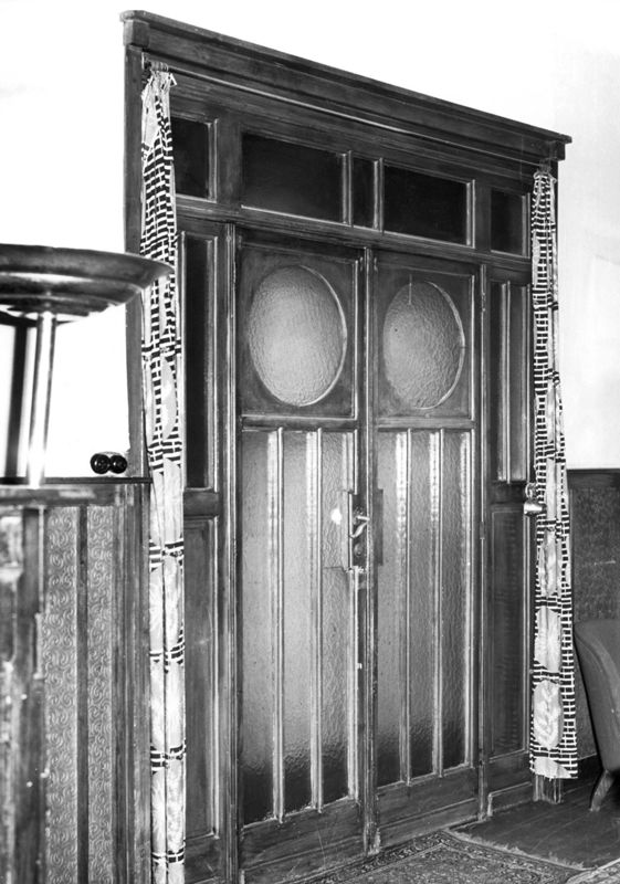 porte à deux battants / Maison Paul et Lina Cauchie