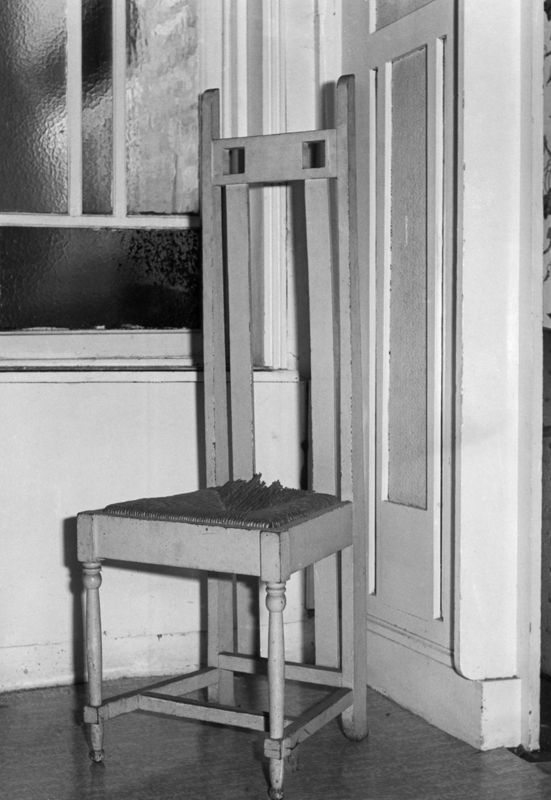 chaise / Maison Paul et Lina Cauchie