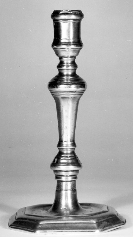 chandelier d'église / Kerk Sint-Pieter[Sint-Pieters-Kapelle(Herne)]