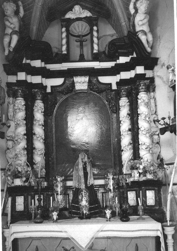 autel majeur / Kapel O.L.Vrouw van Zeven Weeën[Sint-Pieters-Kapelle]