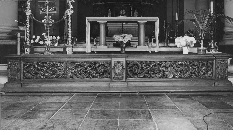 banc de communion / Eglise Saint-Josse[Saint-Josse-ten-Noode]