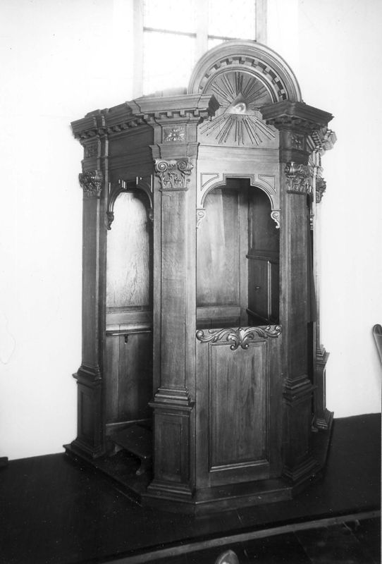confessionnal / Kerk Sint-Pieter[Kiezegem(Meensel-Kiezegem)]