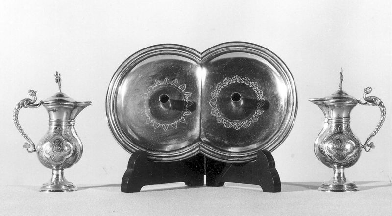 burette de messe / Kerk Sint-Sulpitius en Dionysius[Diest]