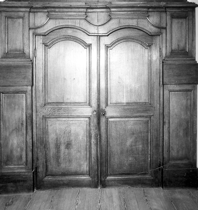 armoire encastrée / Kerk Sint-Trudo[Webbekom]