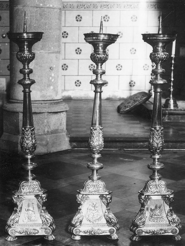 chandelier d'église / Kerk Sint-Amandus[Eke]