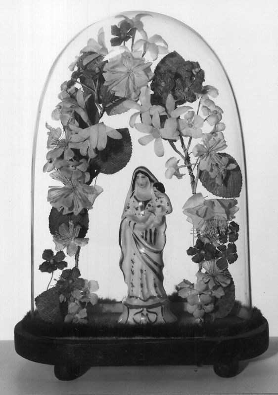 bouquet sous globe / Chapelle Saint Paul[Bombaye-Mons]