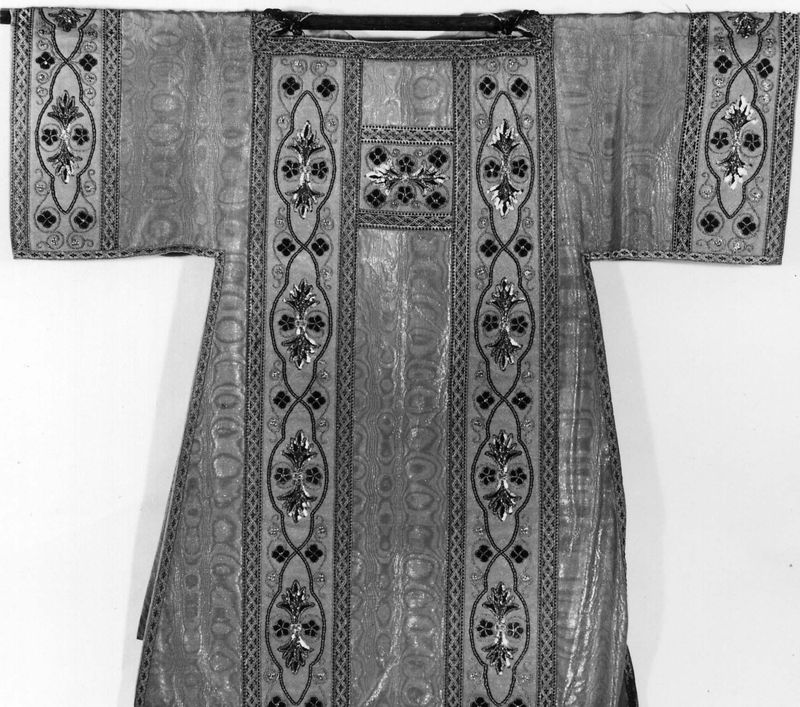Ornement liturgique doré