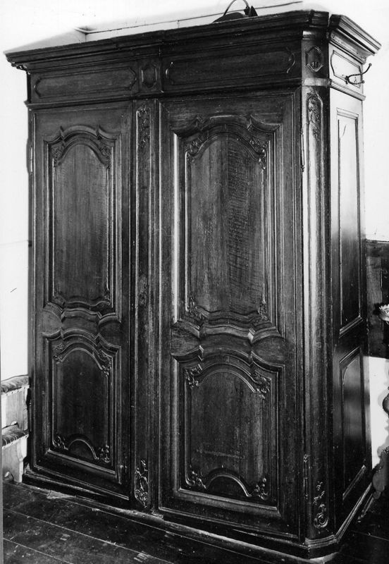 garde-robe / Eglise Saint-Remy