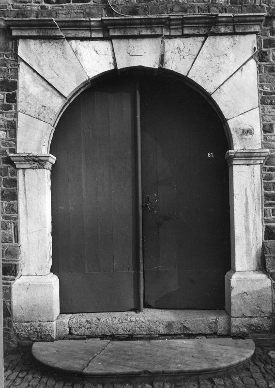 portail d'église / Eglise Sainte-Lucie[Mortroux]