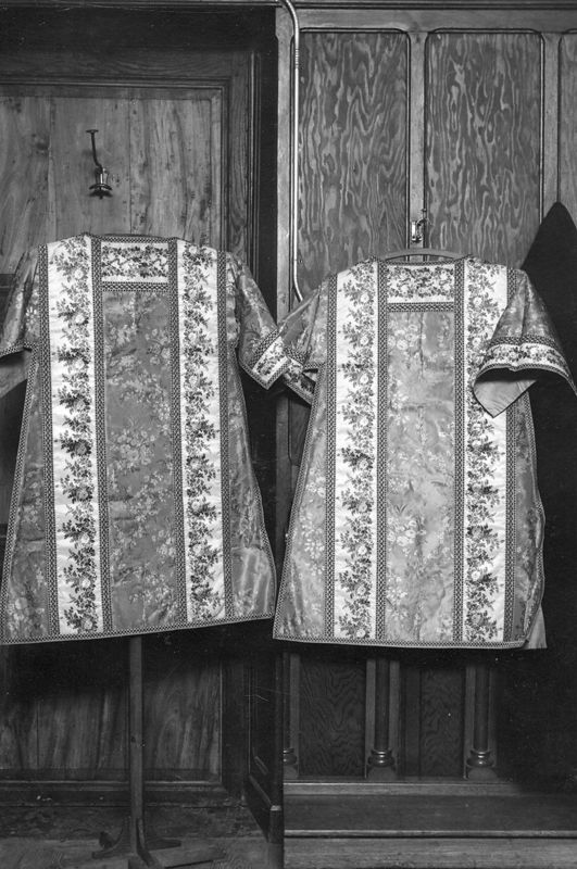 Ornement liturgique de couleur verte