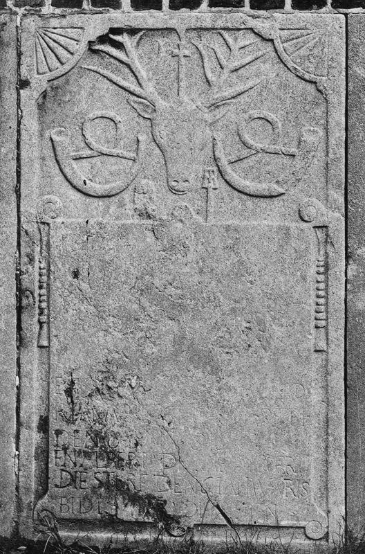 dalle funéraire / Eglise Saint-Clément[Watermael-Boitsfort]