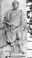 M095817