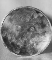 M095889