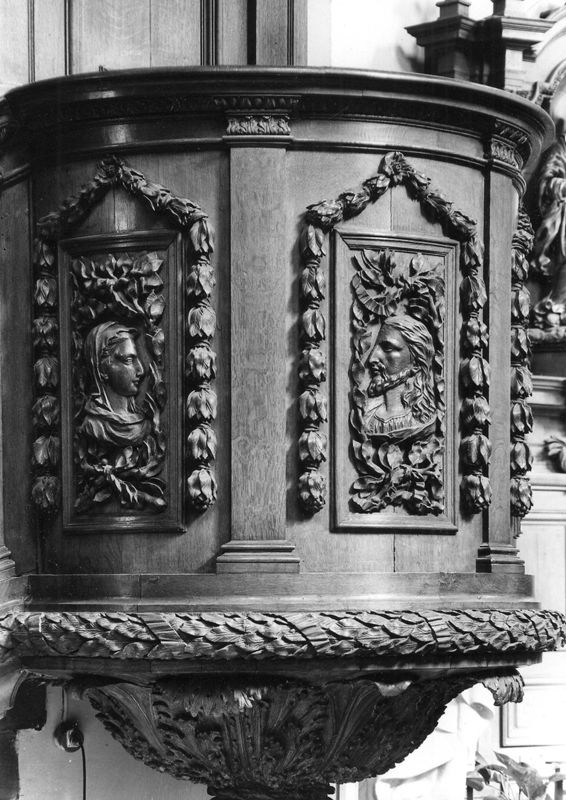 chaire de vérité / Eglise Saint-Joseph[Namur]