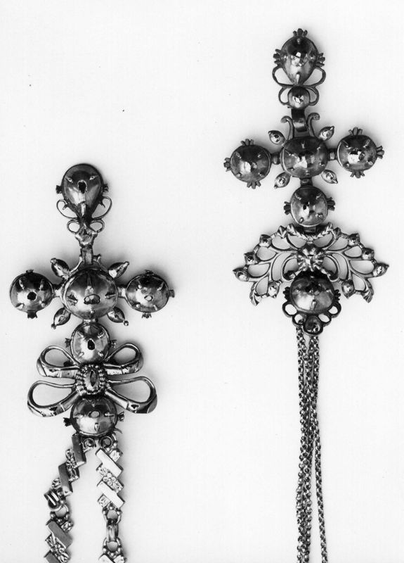 croix[bijou] / Eglise Notre-Dame de l'Assomption[Sarolay]