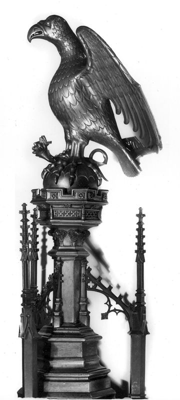 aigle-lutrin / Kerk Sint-Martinus[Halle]