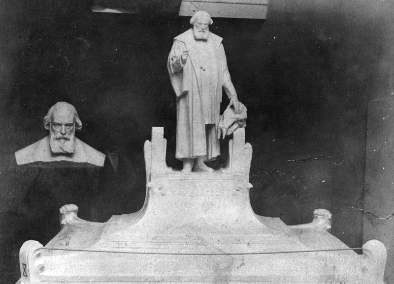 Maquette du monument Van Beneden