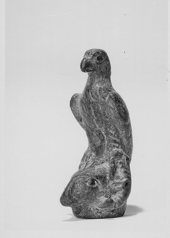 aigle sur tête de bélier