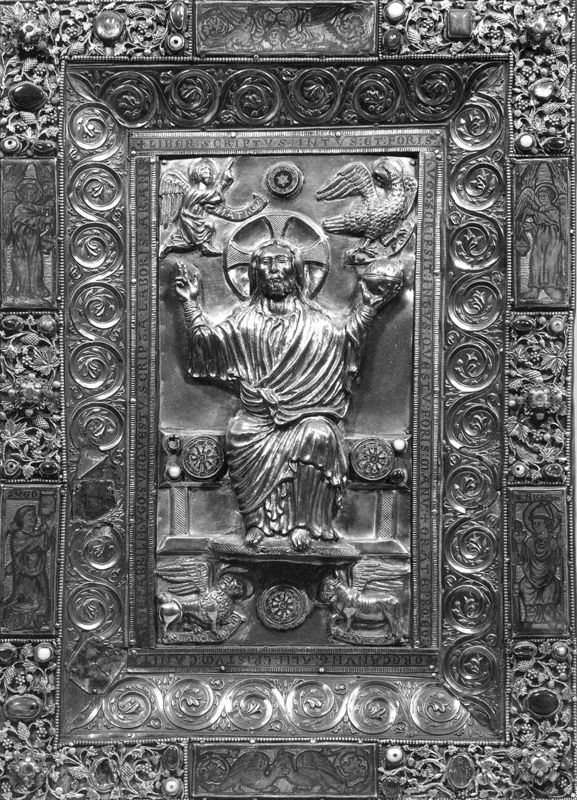 Deux plats de l'évangéliaire d'Oignies : Calvaire et Christ en majesté