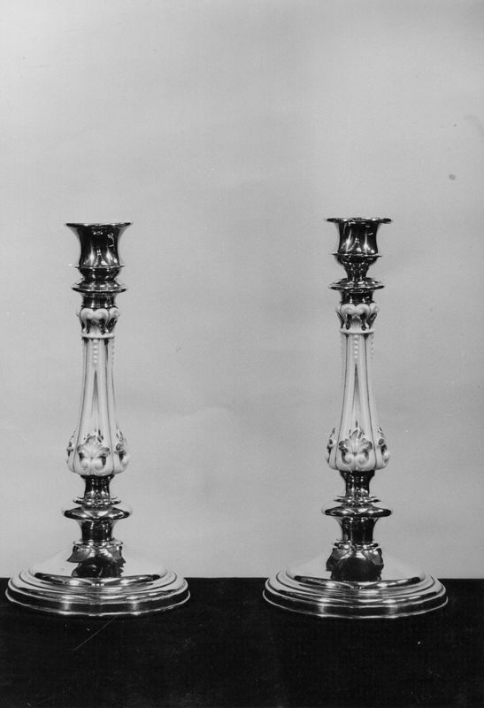 chandelier d'église / Maagdenhuismuseum