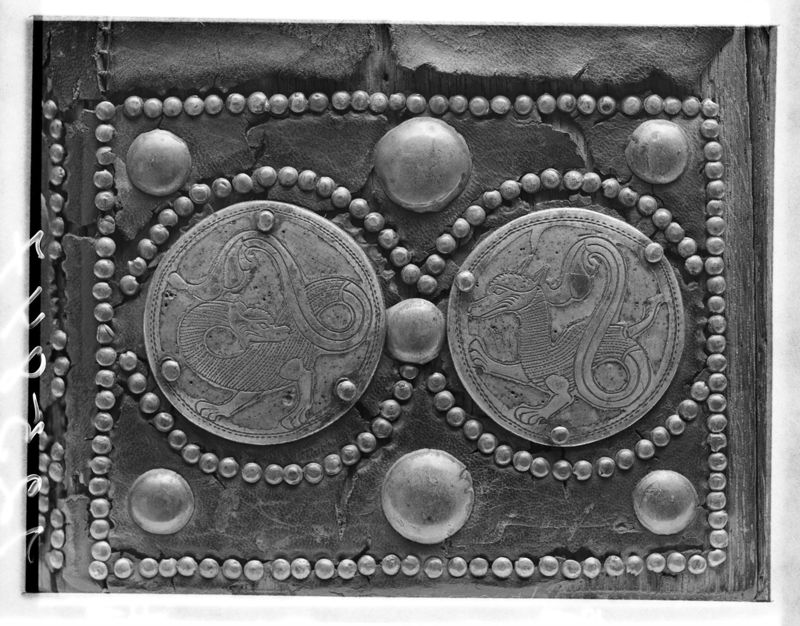 Coffret-écrin de la couronne-reliquaire des saintes Épines
